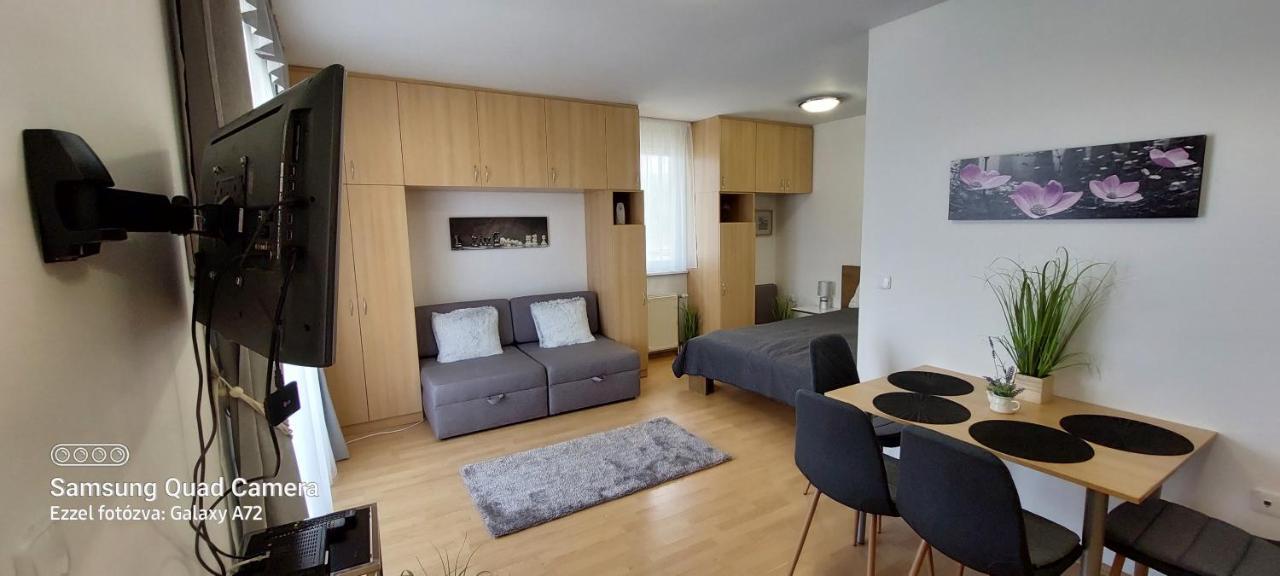 Beszedes-Lak, Aranypart Apartment Siofok Bagian luar foto