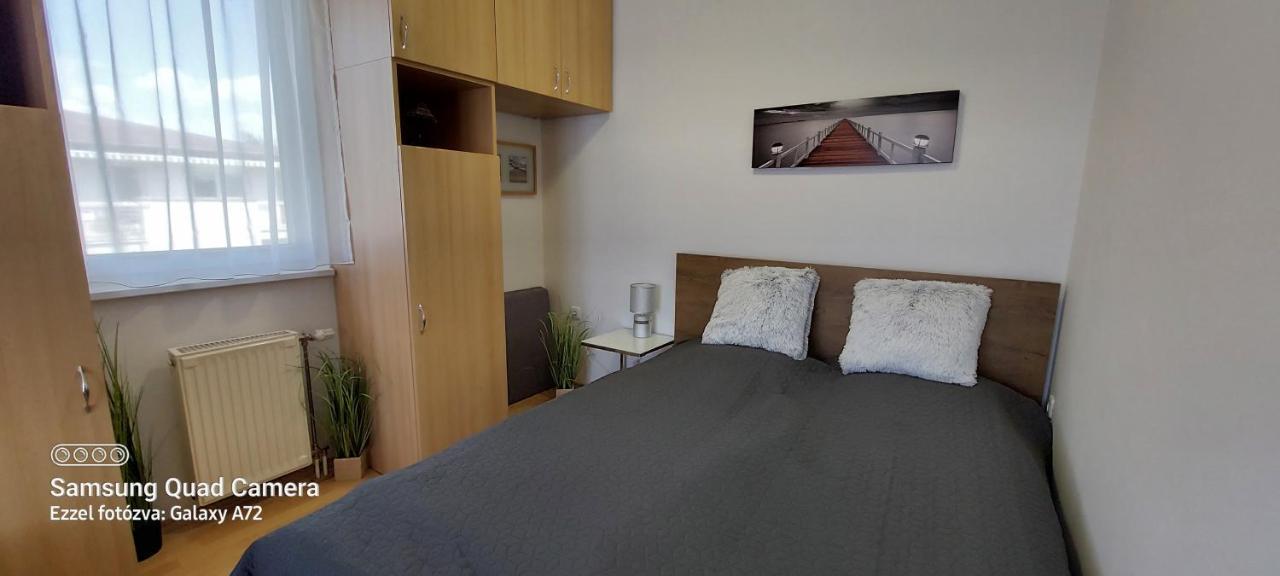 Beszedes-Lak, Aranypart Apartment Siofok Bagian luar foto