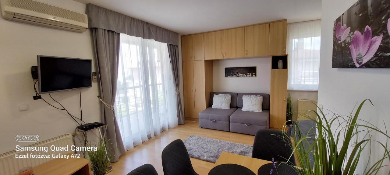 Beszedes-Lak, Aranypart Apartment Siofok Bagian luar foto